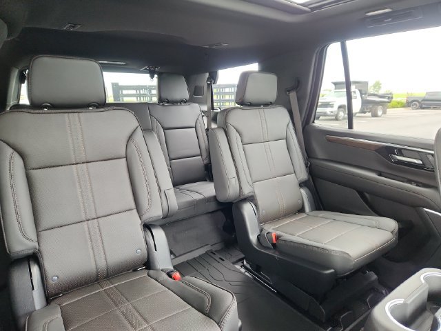 New 2026 Chevrolet Tahoe High Country AWD/4WD image 17