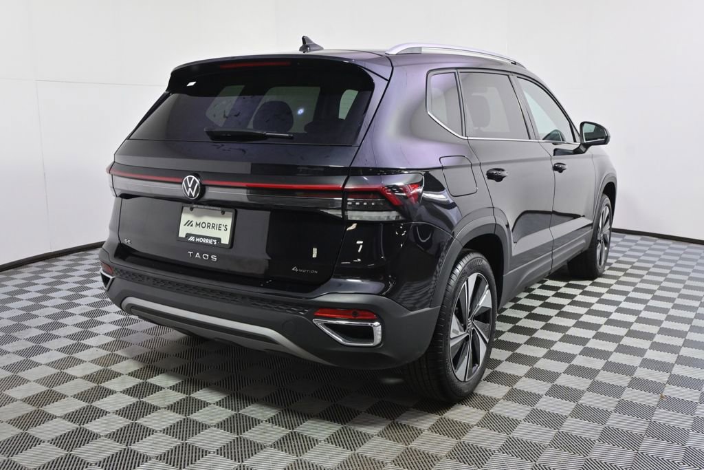 Used 2025 Volkswagen Taos SE AWD/4WD image 6