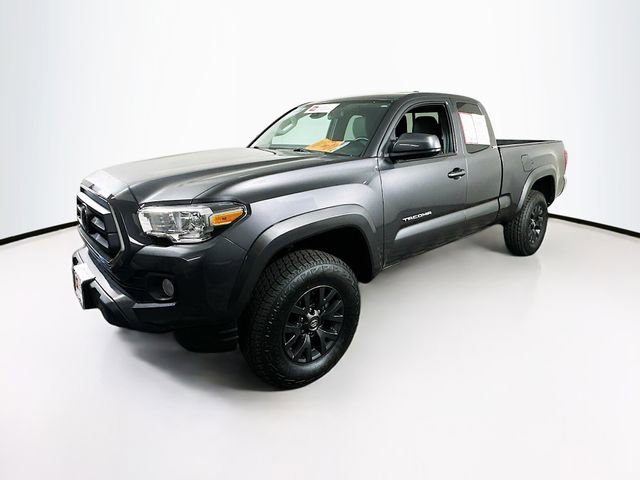 Certified 2022 Toyota Tacoma SR5 image 4