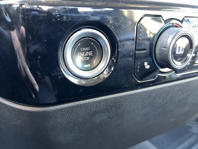 Used 2024 Chevrolet Silverado 1500 LT AWD/4WD image 17