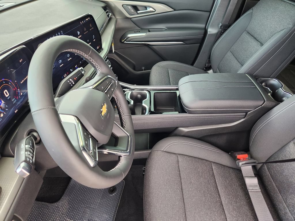 New 2026 Chevrolet Traverse LT FWD image 9