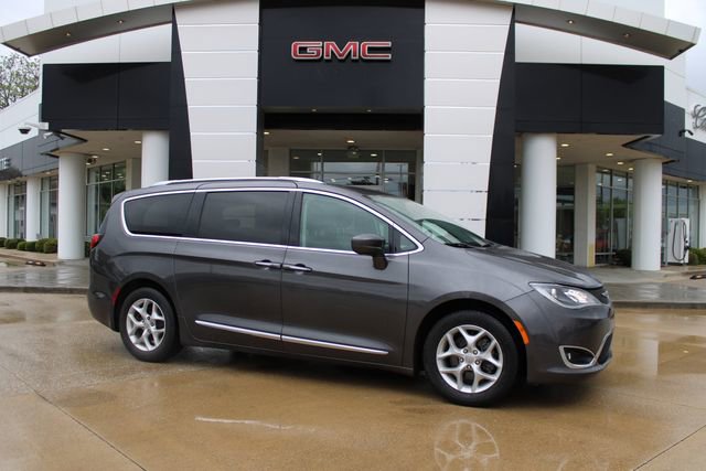 Used 2018 Chrysler Pacifica Touring-L Plus w/ Tire & Wheel Group FWD image 27