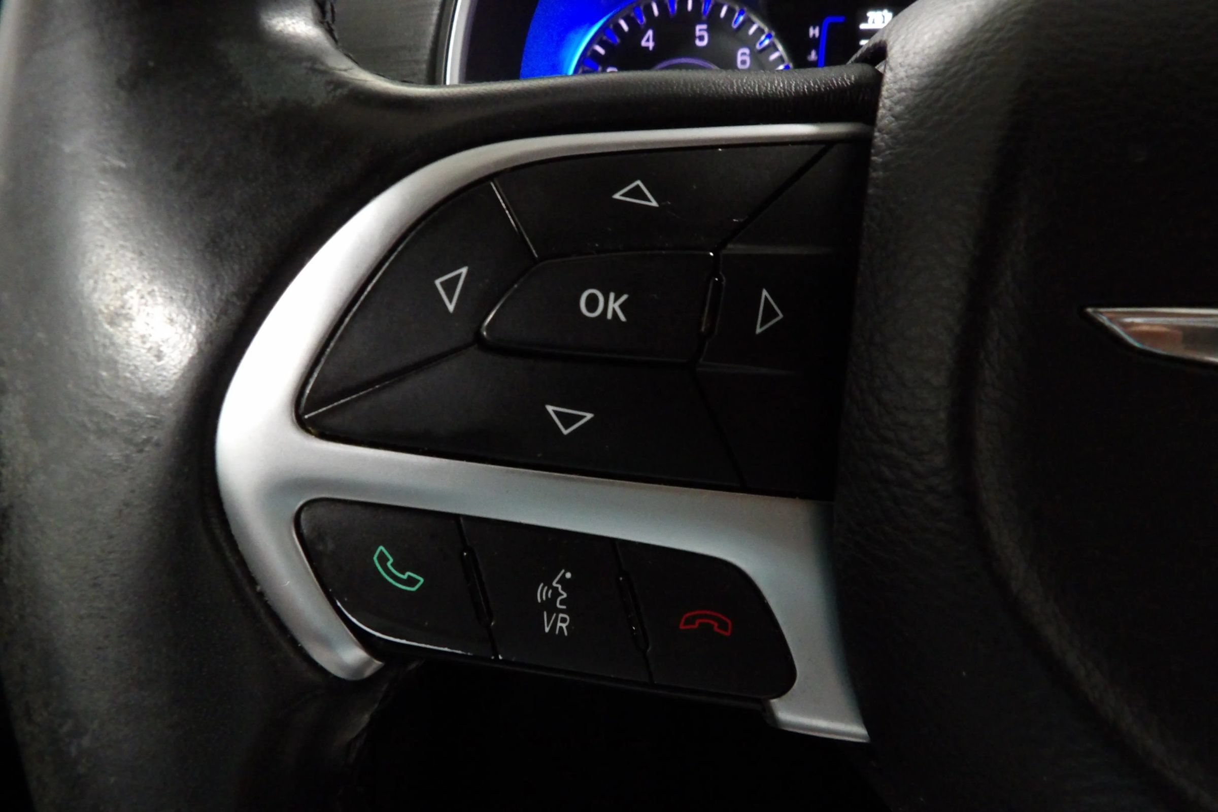 Used 2015 Chrysler 200 Limited w/ Convenience Group FWD image 18