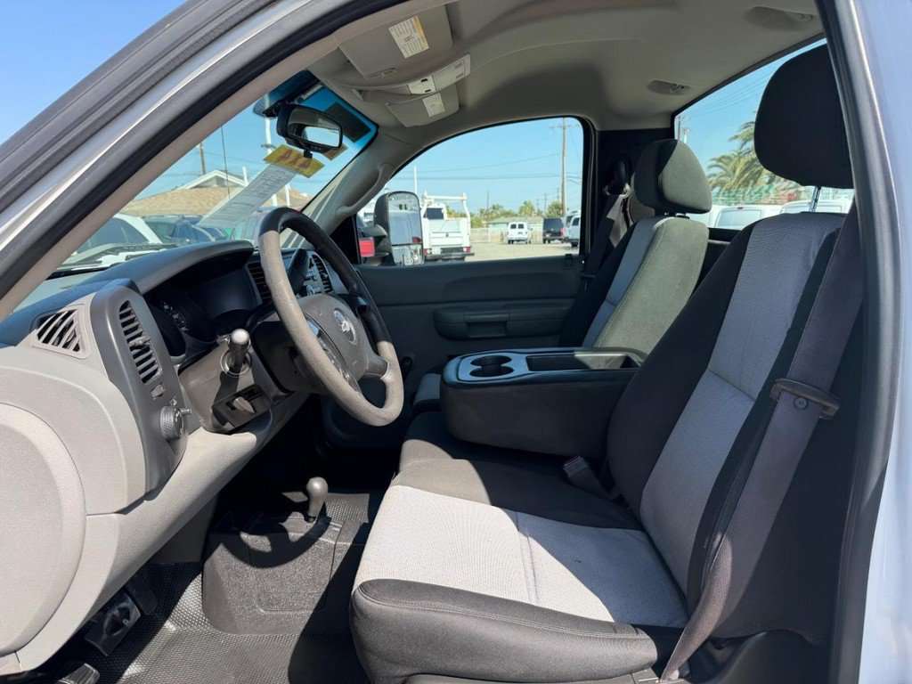 Used 2009 Chevrolet Silverado 1500 W/T AWD/4WD image 17