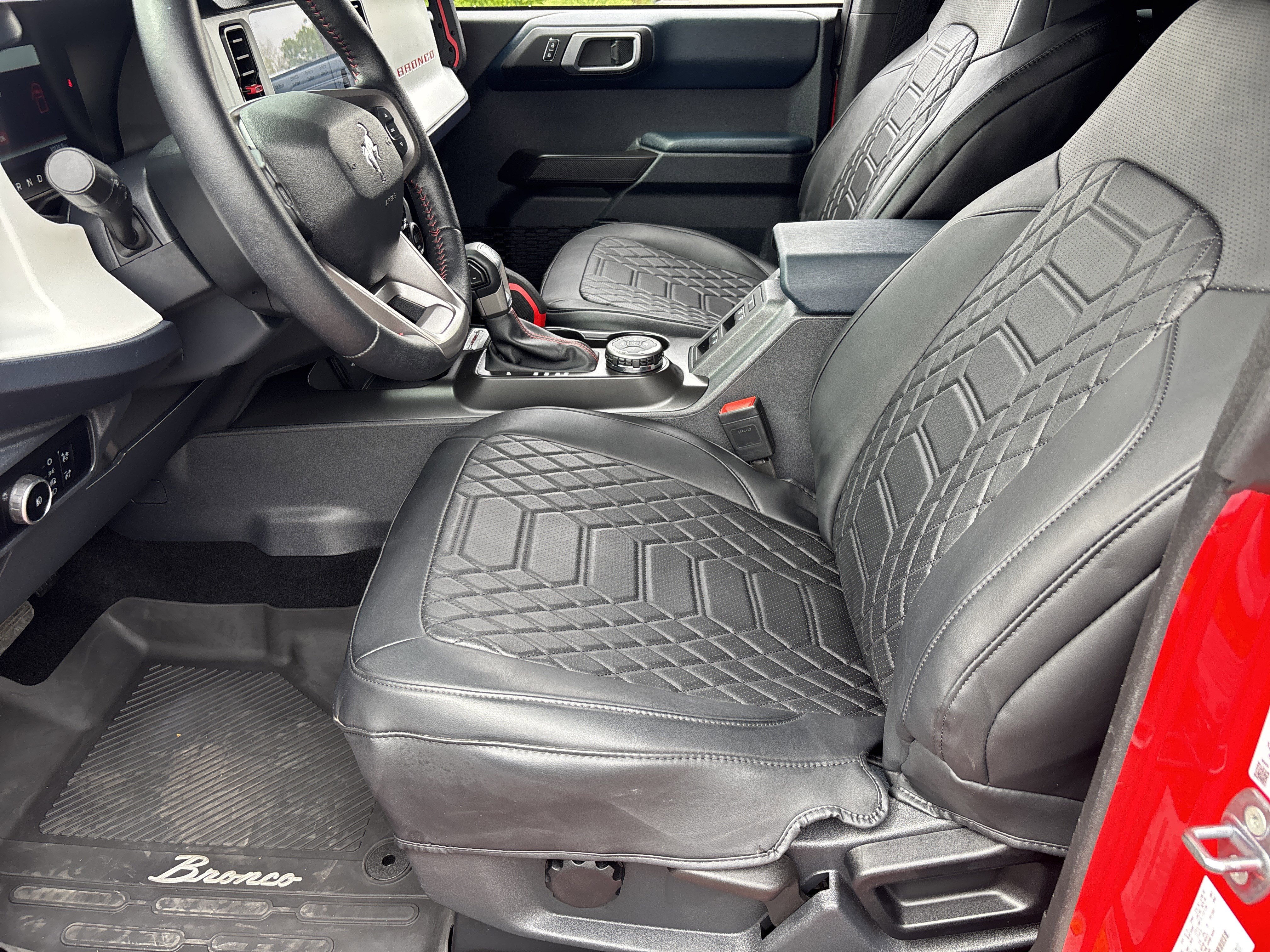 Used 2024 Ford Bronco Heritage Edition AWD/4WD image 13