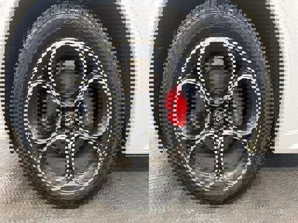 Used 2022 Alfa Romeo Stelvio Veloce image 68