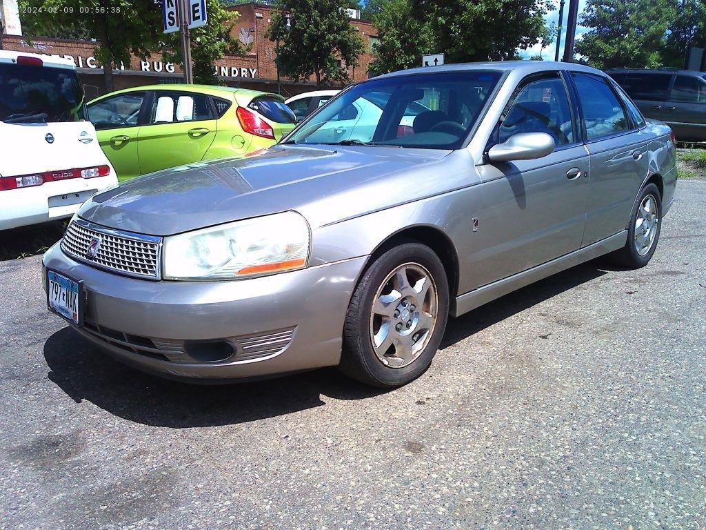 Used 2003 Saturn L-Series L300 w/ Audio Pkg II FWD image 2