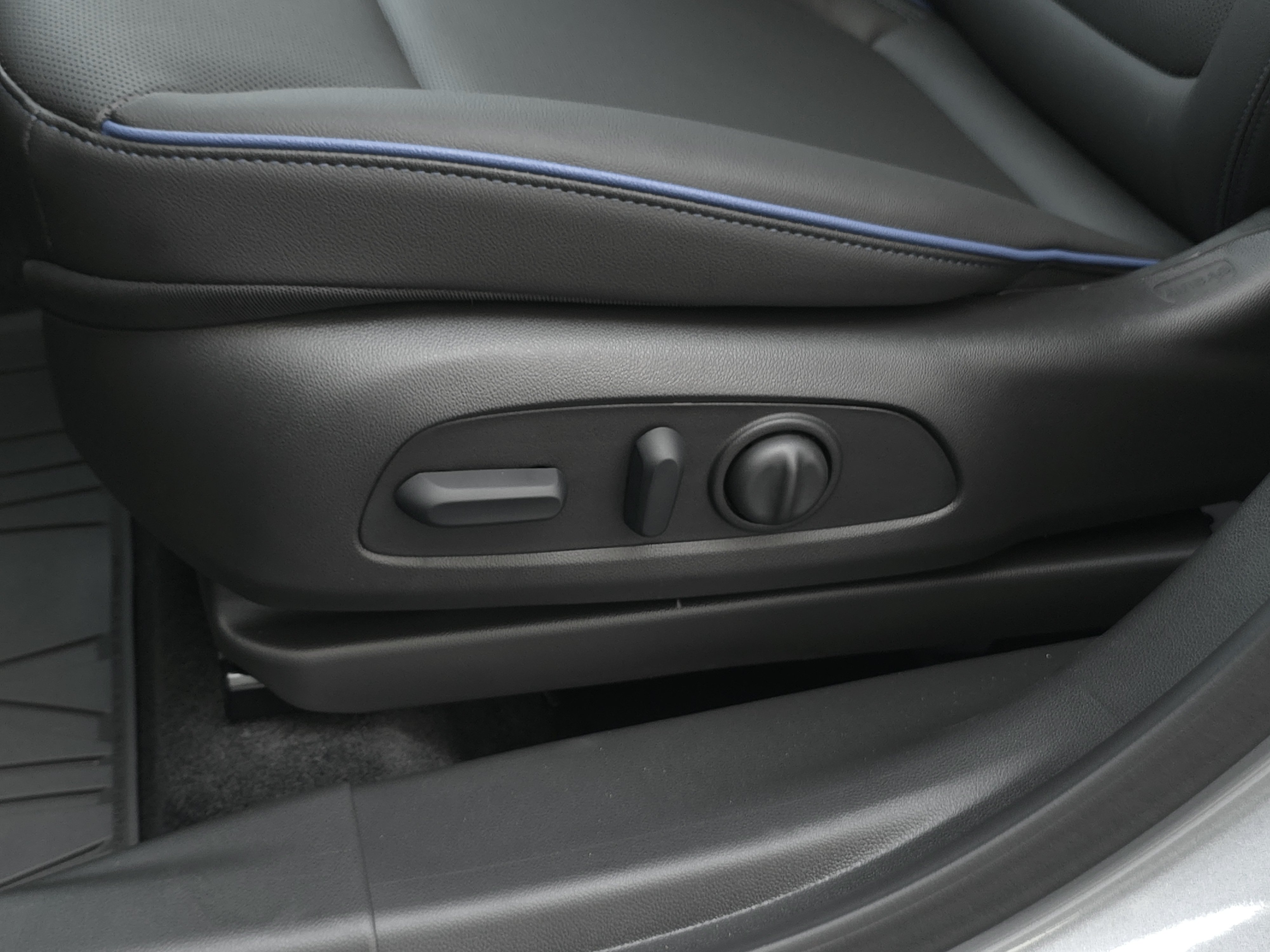 New 2026 Buick Encore GX Sport Touring w/ Comfort Package FWD image 11
