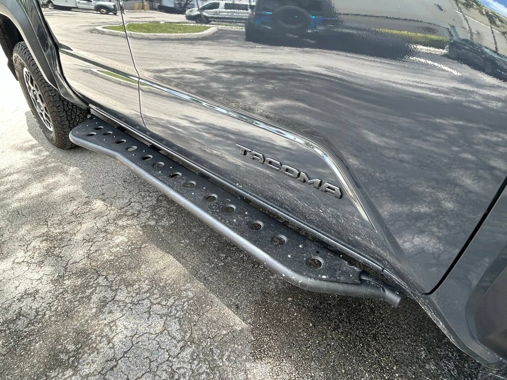 Used 2024 Toyota Tacoma TRD Off-Road AWD/4WD image 33