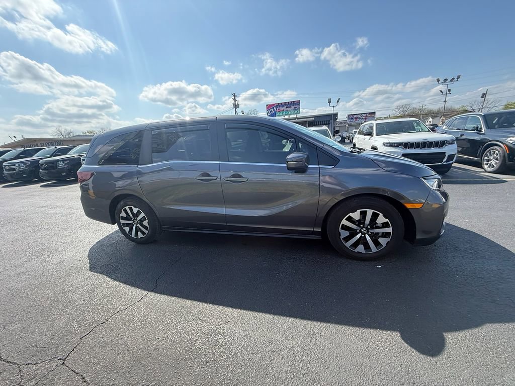 Used 2025 Honda Odyssey EX-L image 2