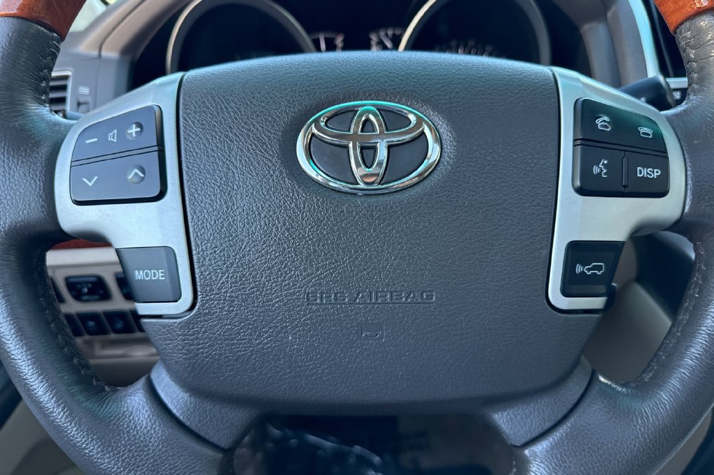 Used 2015 Toyota Land Cruiser AWD/4WD image 28