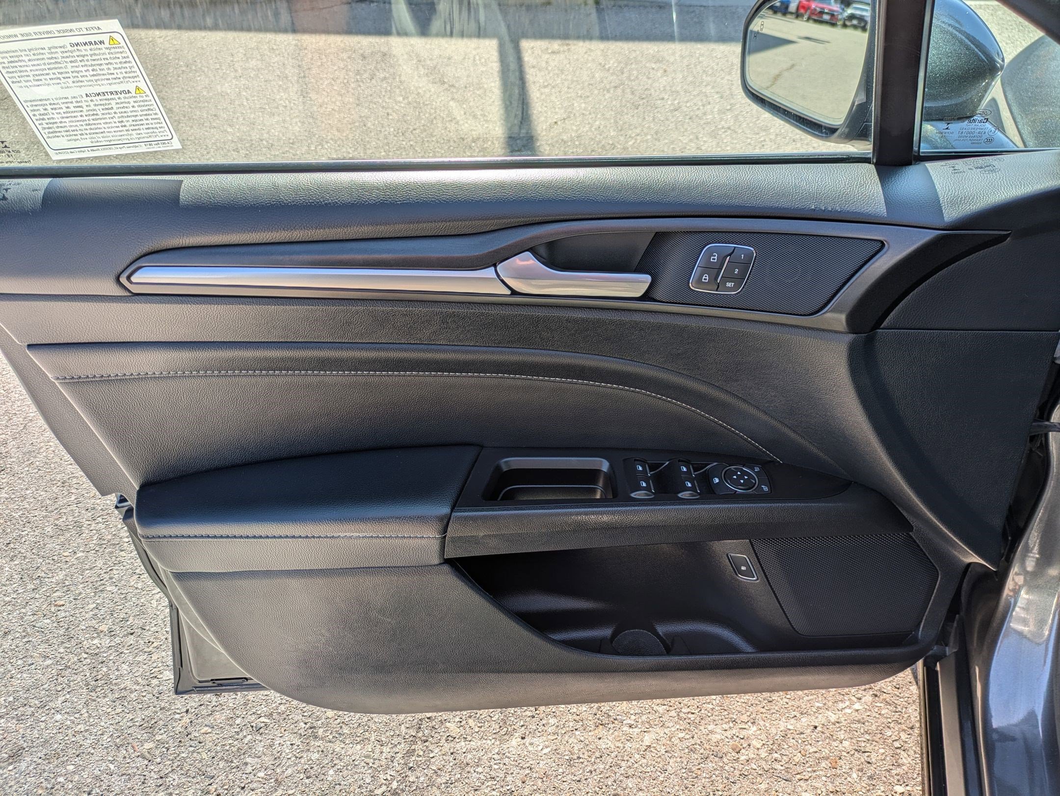 Used 2019 Ford Fusion Energi Titanium FWD image 10