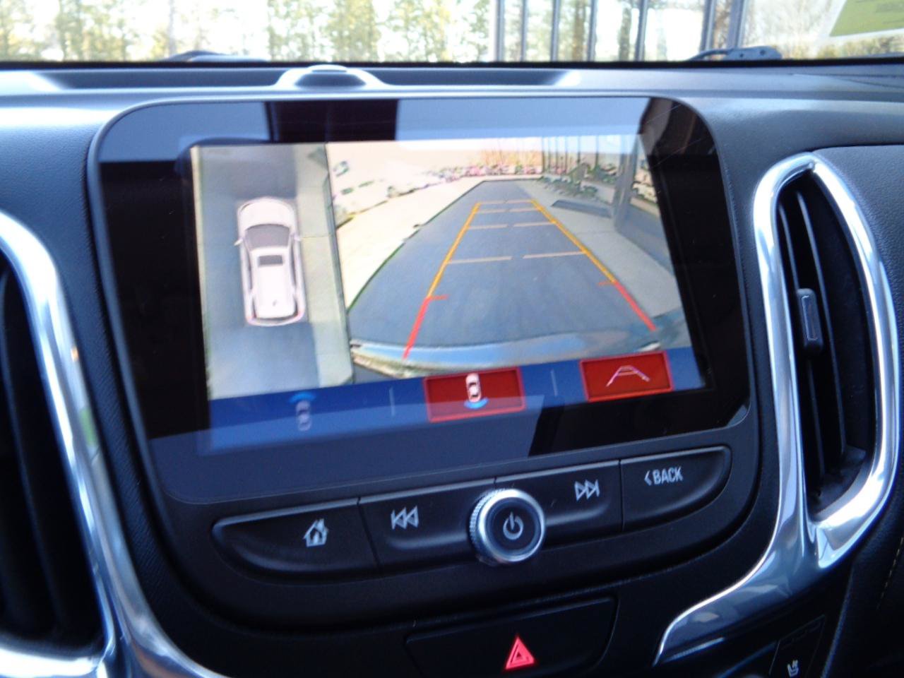 Used 2018 Chevrolet Equinox Premier AWD/4WD image 13