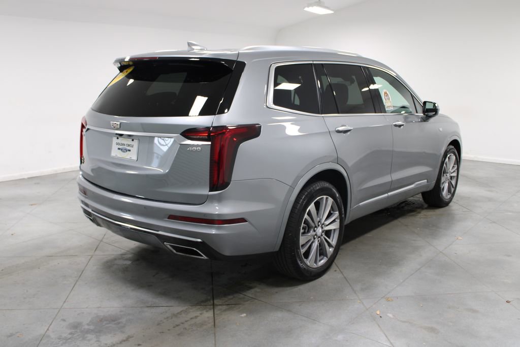 Used 2025 Cadillac XT6 Premium Luxury image 9