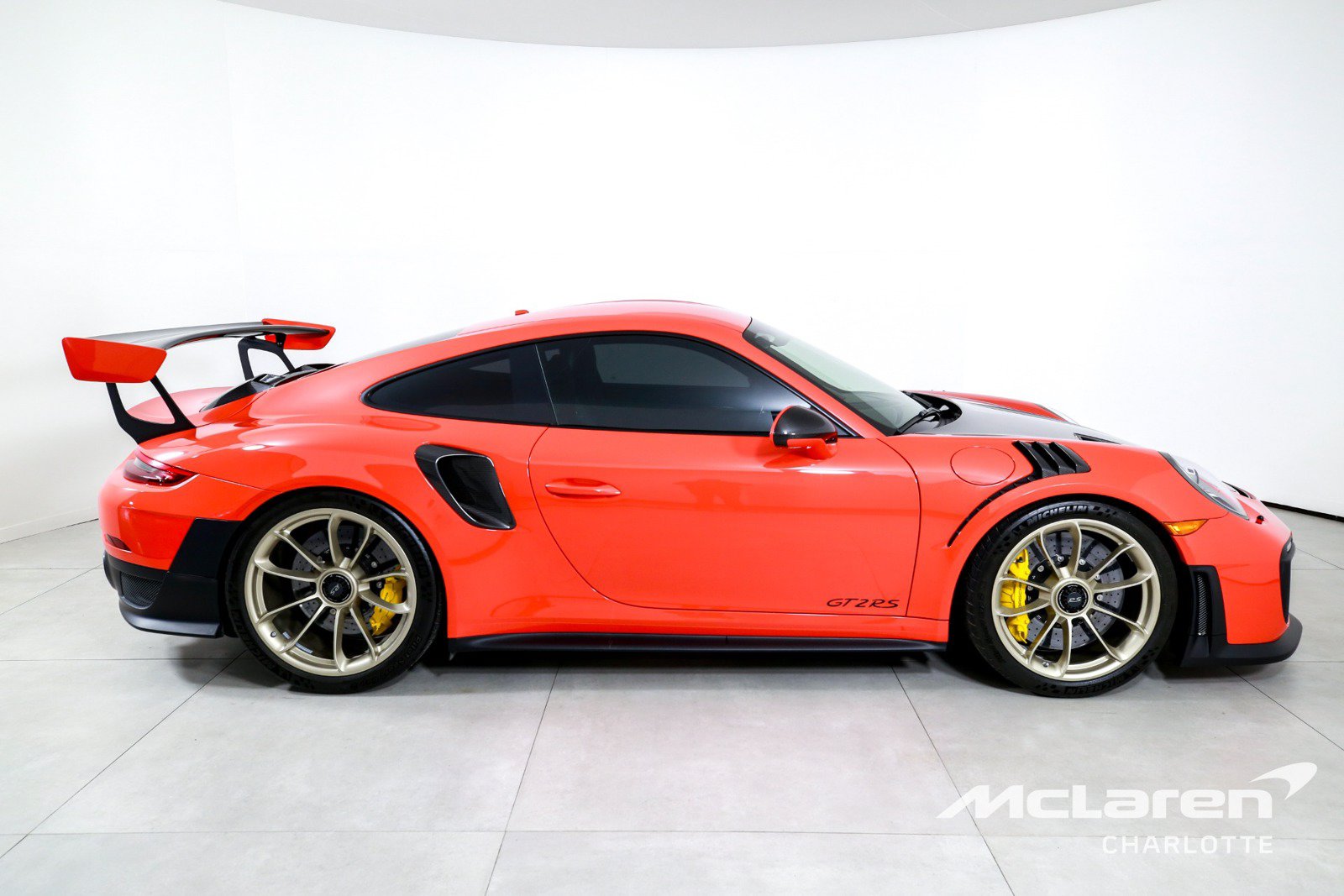 Used 2018 Porsche 911 GT2 RS RWD image 9
