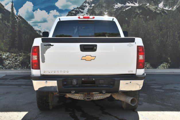 Used 2008 Chevrolet Silverado 2500 LTZ w/ Safety Package AWD/4WD image 10