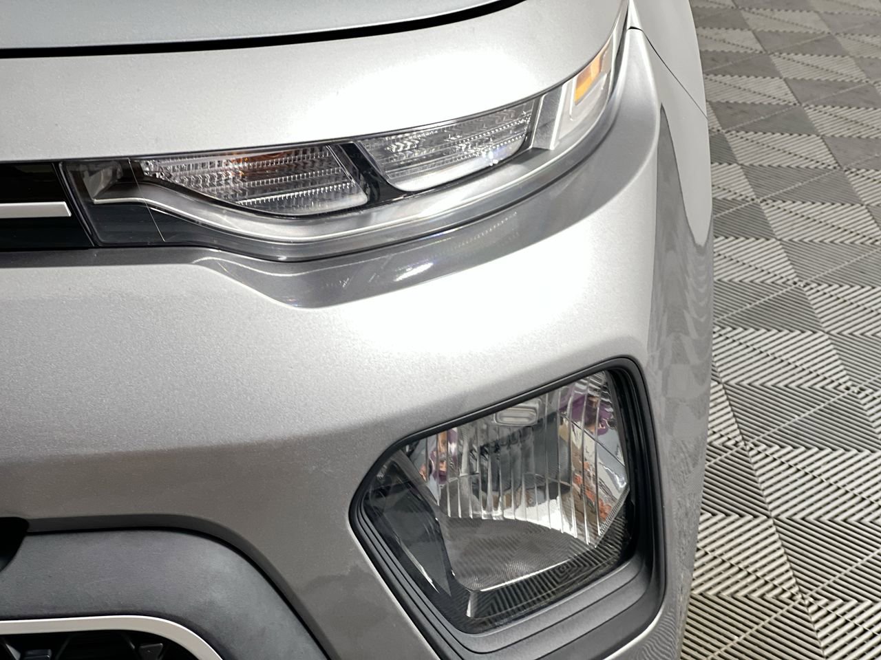Certified 2025 Kia Soul LX w/ LX Technology Package FWD image 10
