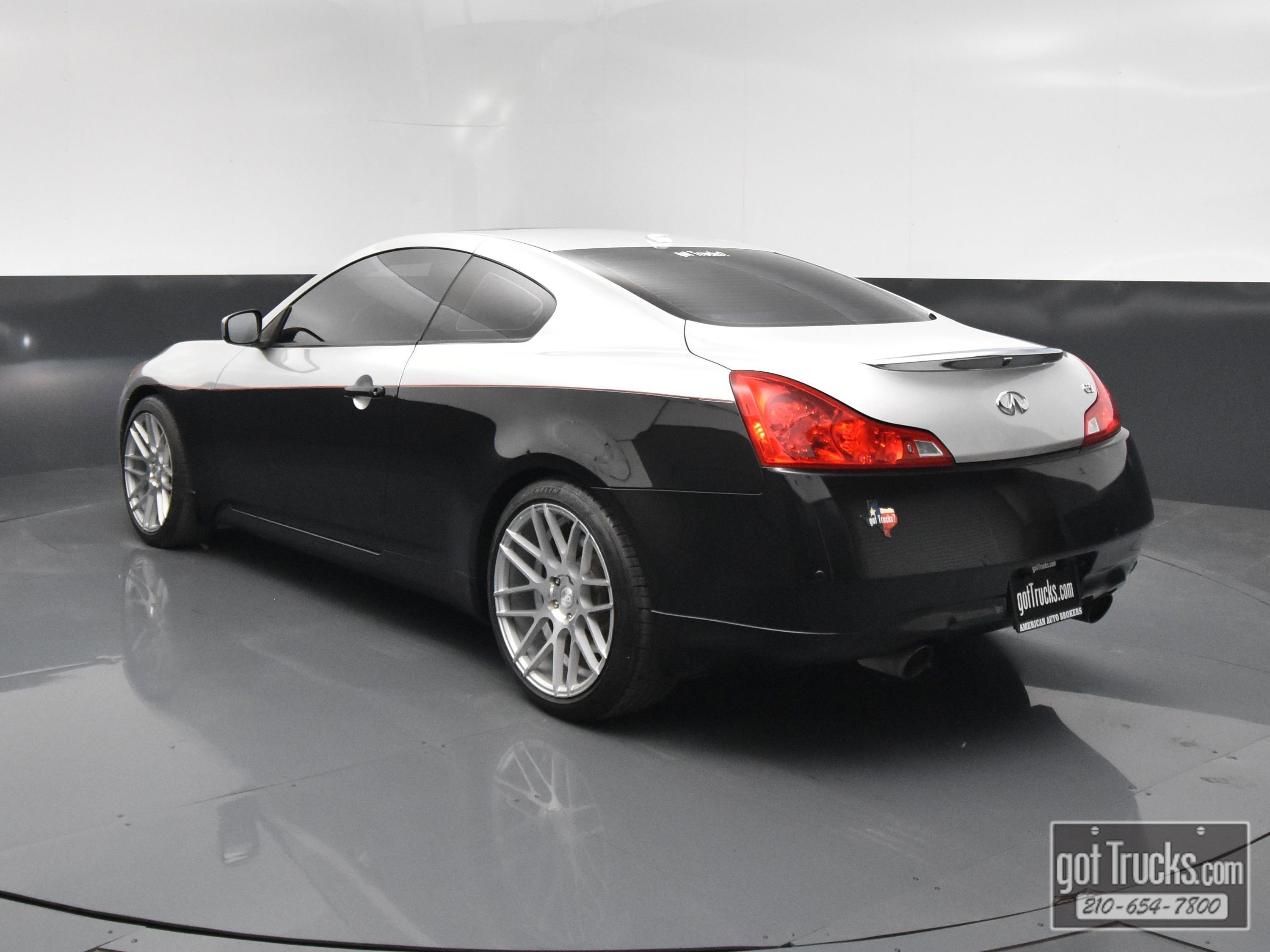 Used 2010 INFINITI G37 Journey w/ Premium Pkg image 5