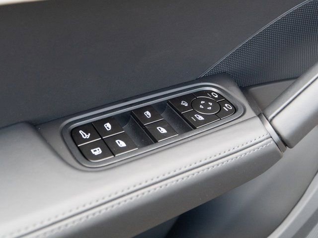 New 2026 Porsche Cayenne S image 16