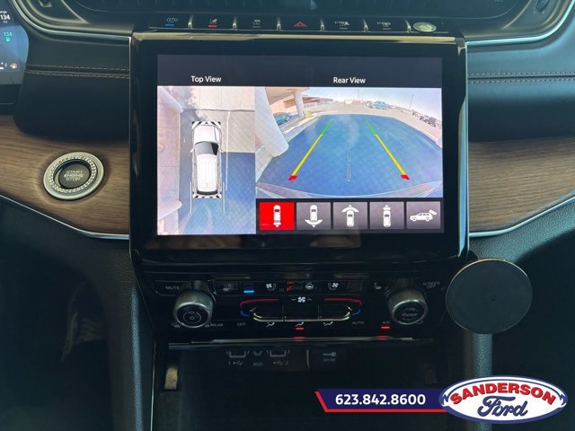 Used 2022 Jeep Grand Cherokee Summit w/ Advanced Protech Group IV AWD/4WD image 17