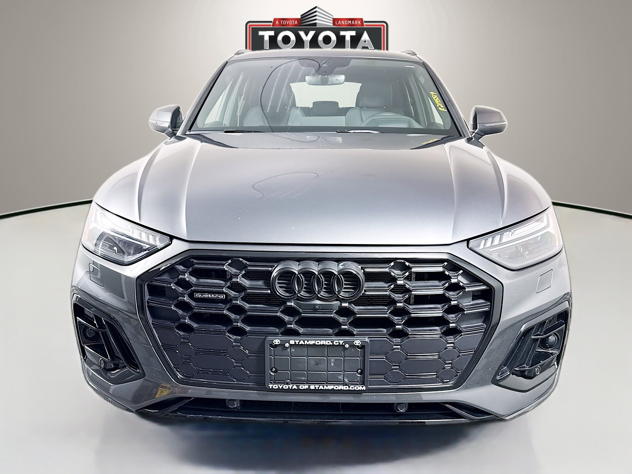Used 2024 Audi Q5 e Prestige AWD/4WD image 2