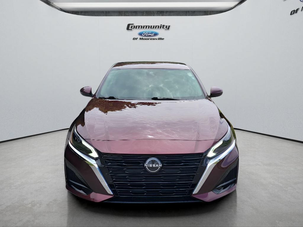 Used 2023 Nissan Altima 2.5 SV AWD/4WD image 2