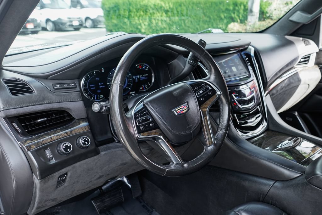 Used 2016 Cadillac Escalade ESV Platinum AWD/4WD image 24