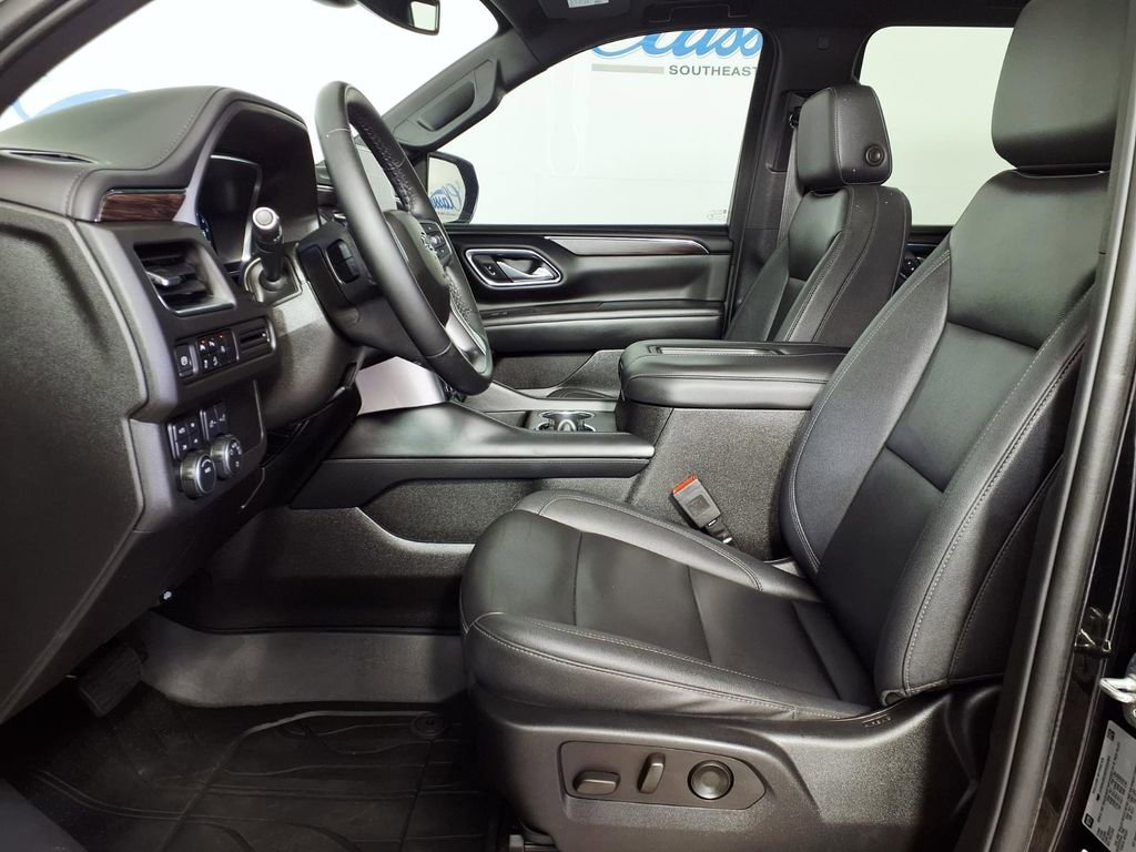 Used 2023 Chevrolet Suburban Z71 AWD/4WD image 7