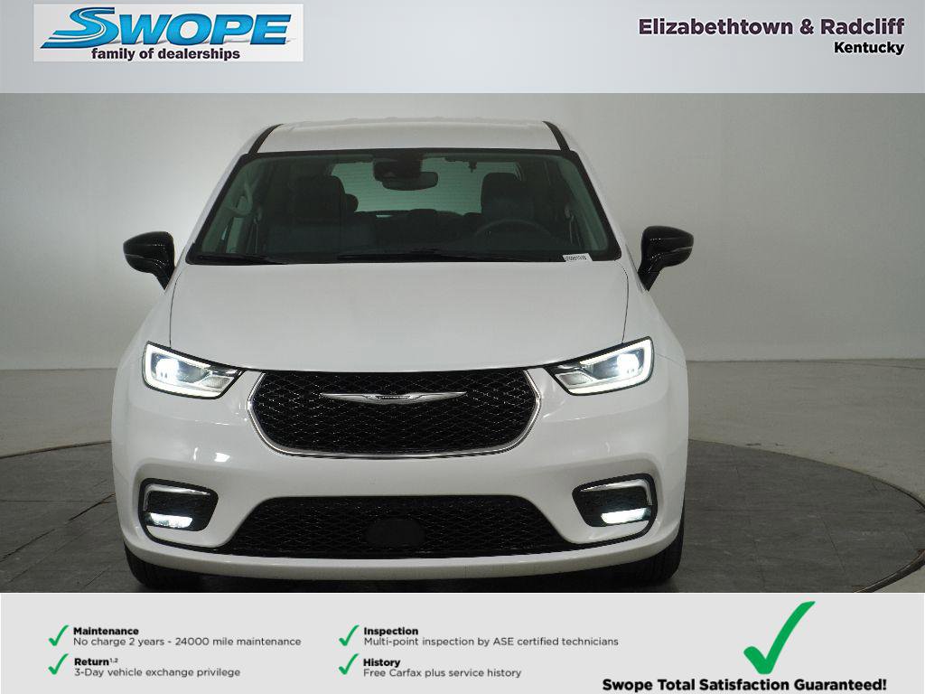 Certified 2024 Chrysler Pacifica Touring-L image 8