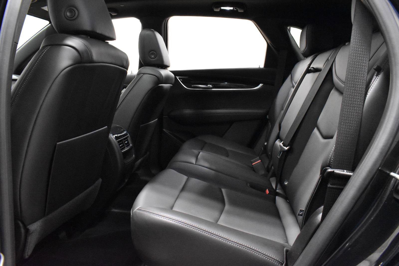 Used 2021 Cadillac XT5 Premium Luxury image 5