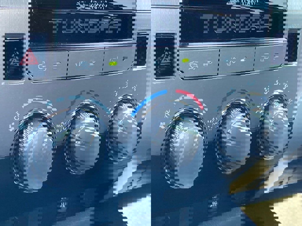 Used 2017 Toyota Tundra SR5 image 25