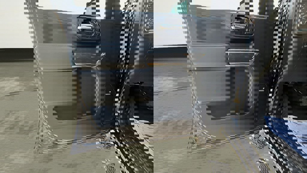 Used 2022 Chevrolet Silverado 2500 LTZ w/ Carhartt Edition image 16