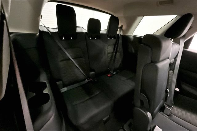 Used 2025 Nissan Pathfinder SV FWD image 31