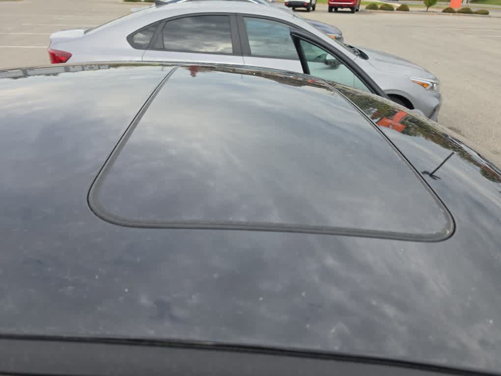 Used 2024 Hyundai Elantra Limited FWD image 30
