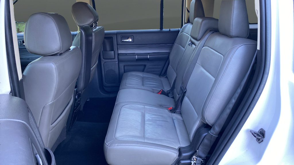 Used 2018 Ford Flex Limited w/ Equipment Group 301A AWD/4WD image 23