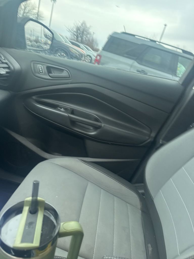 Used 2017 Ford Escape S FWD image 3