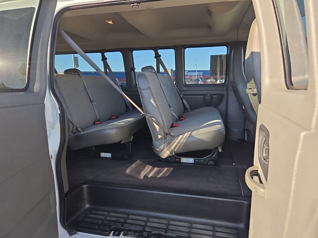Used 2020 Chevrolet Express 3500 LT w/ LT Preferred Equipment Group image 10