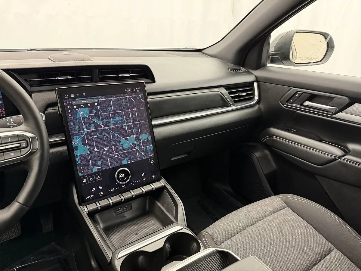 Used 2026 GMC Terrain Elevation FWD image 16