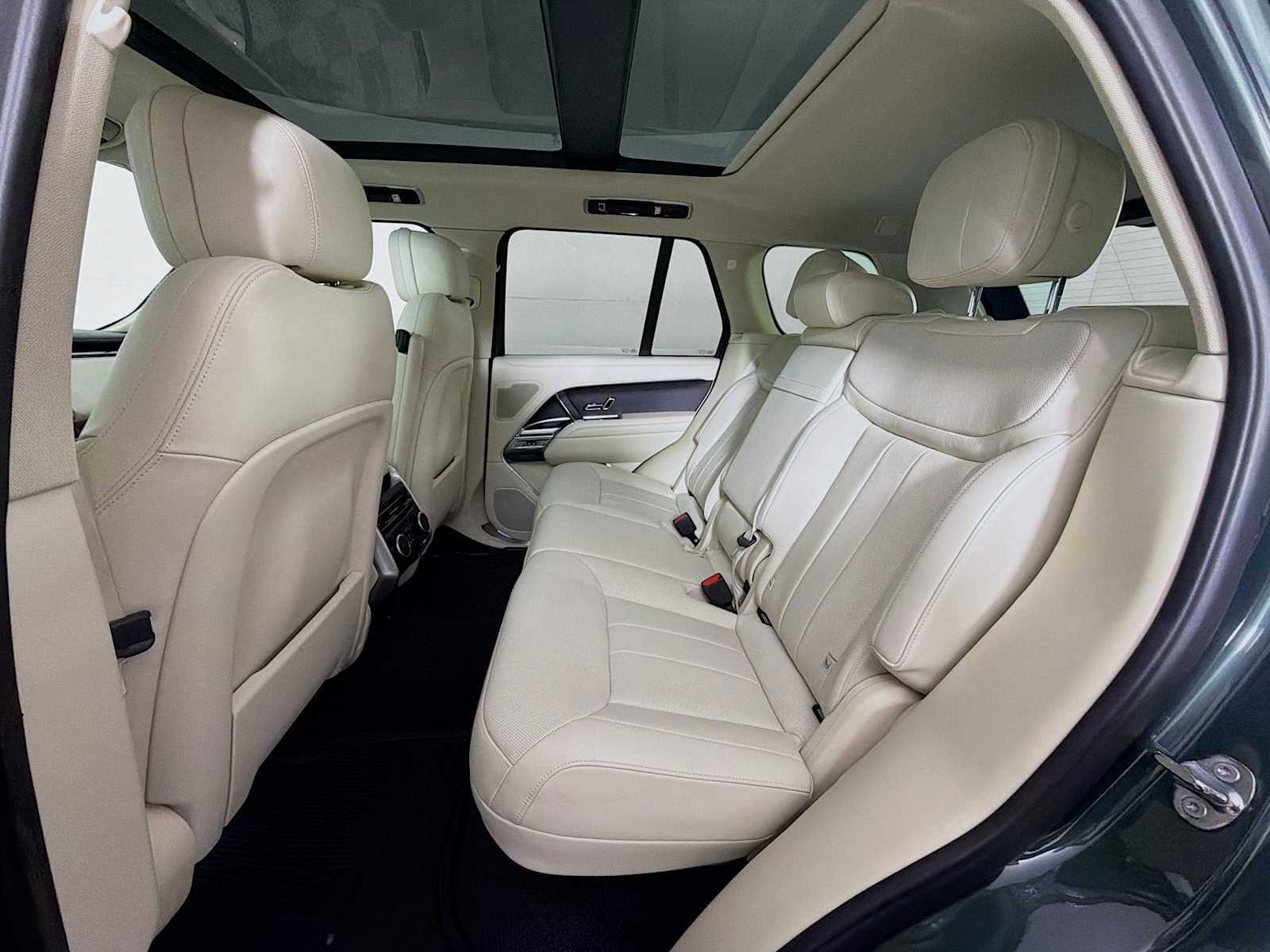 Used 2024 Land Rover Range Rover SE image 22