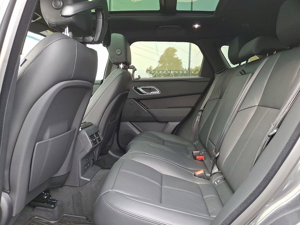 New 2026 Land Rover Range Rover Velar Dynamic SE image 6