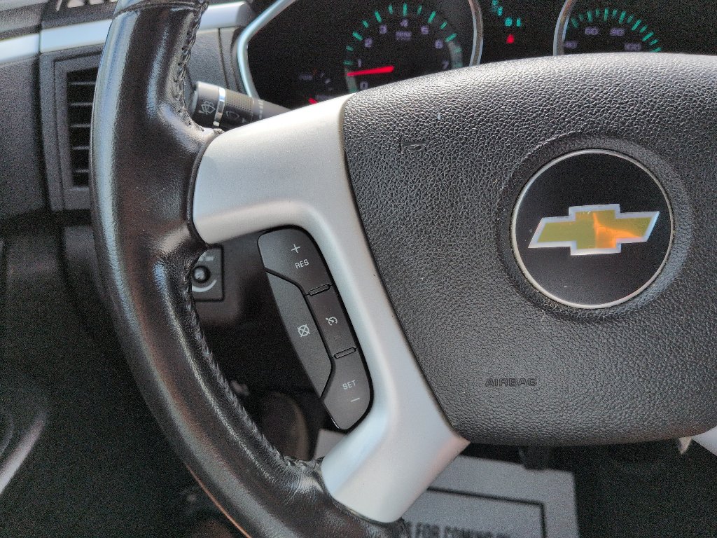 Used 2012 Chevrolet Traverse LT FWD image 15