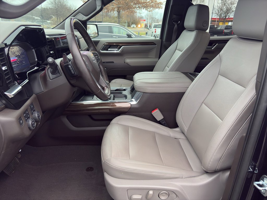 Used 2023 Chevrolet Silverado 1500 LT Trail Boss w/ Convenience Package II image 12