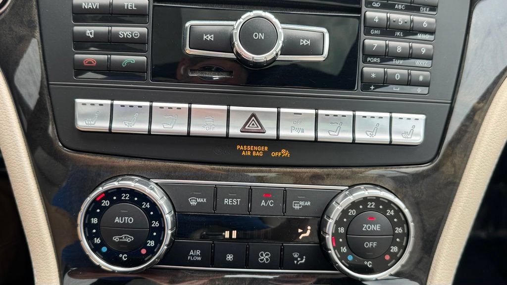 Used 2013 Mercedes-Benz SL 550 image 35