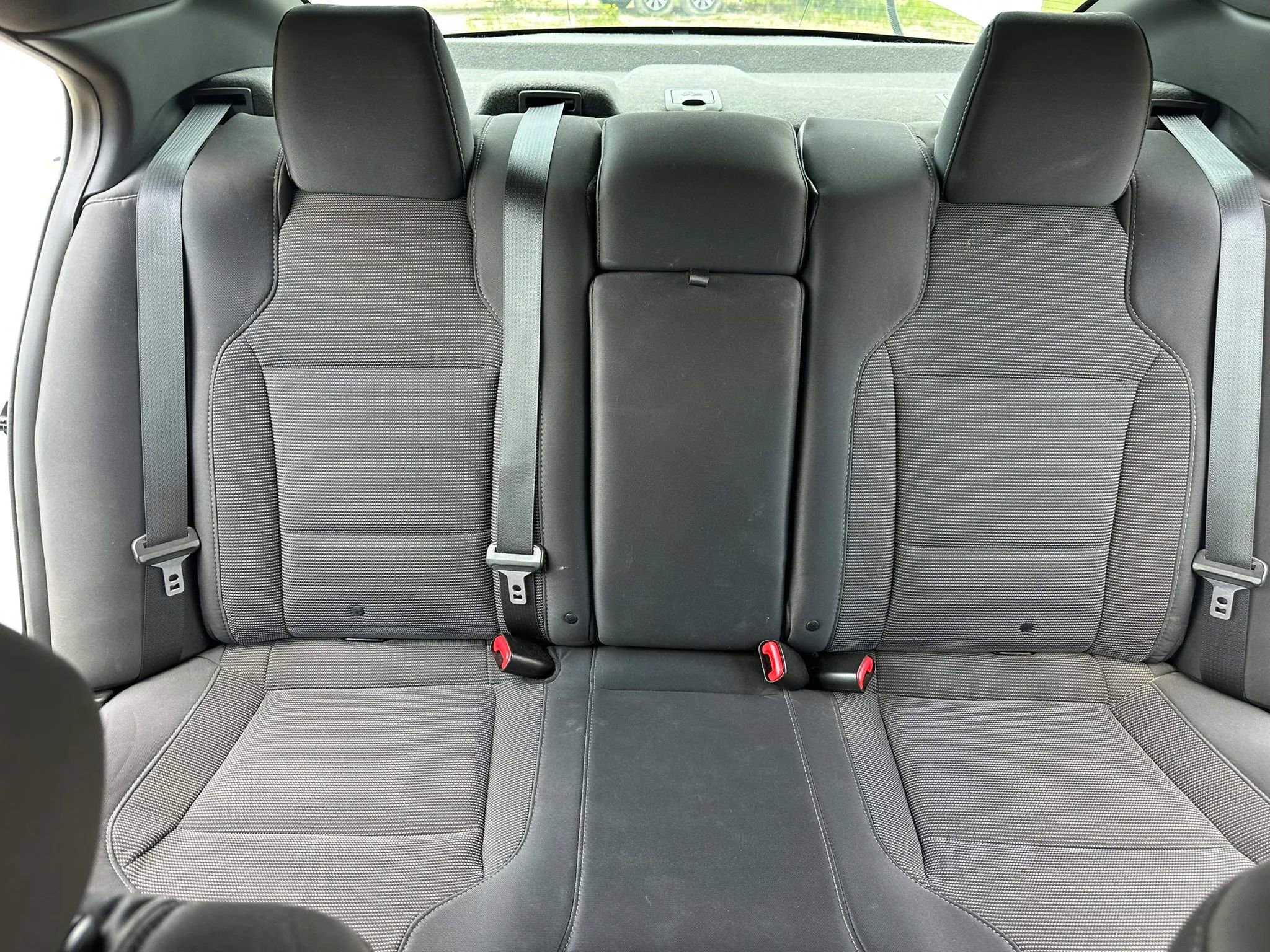 Used 2015 Ford Taurus SEL AWD/4WD image 16