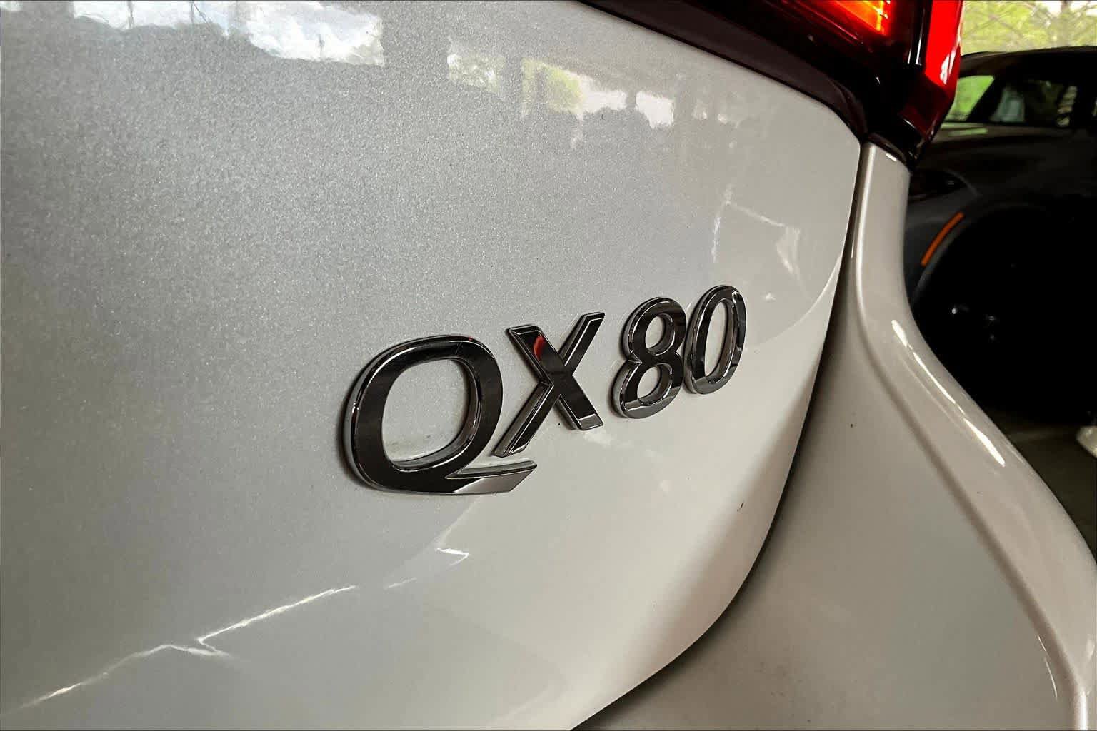 Used 2019 INFINITI QX80 Luxe w/ 22" Wheel Package image 9