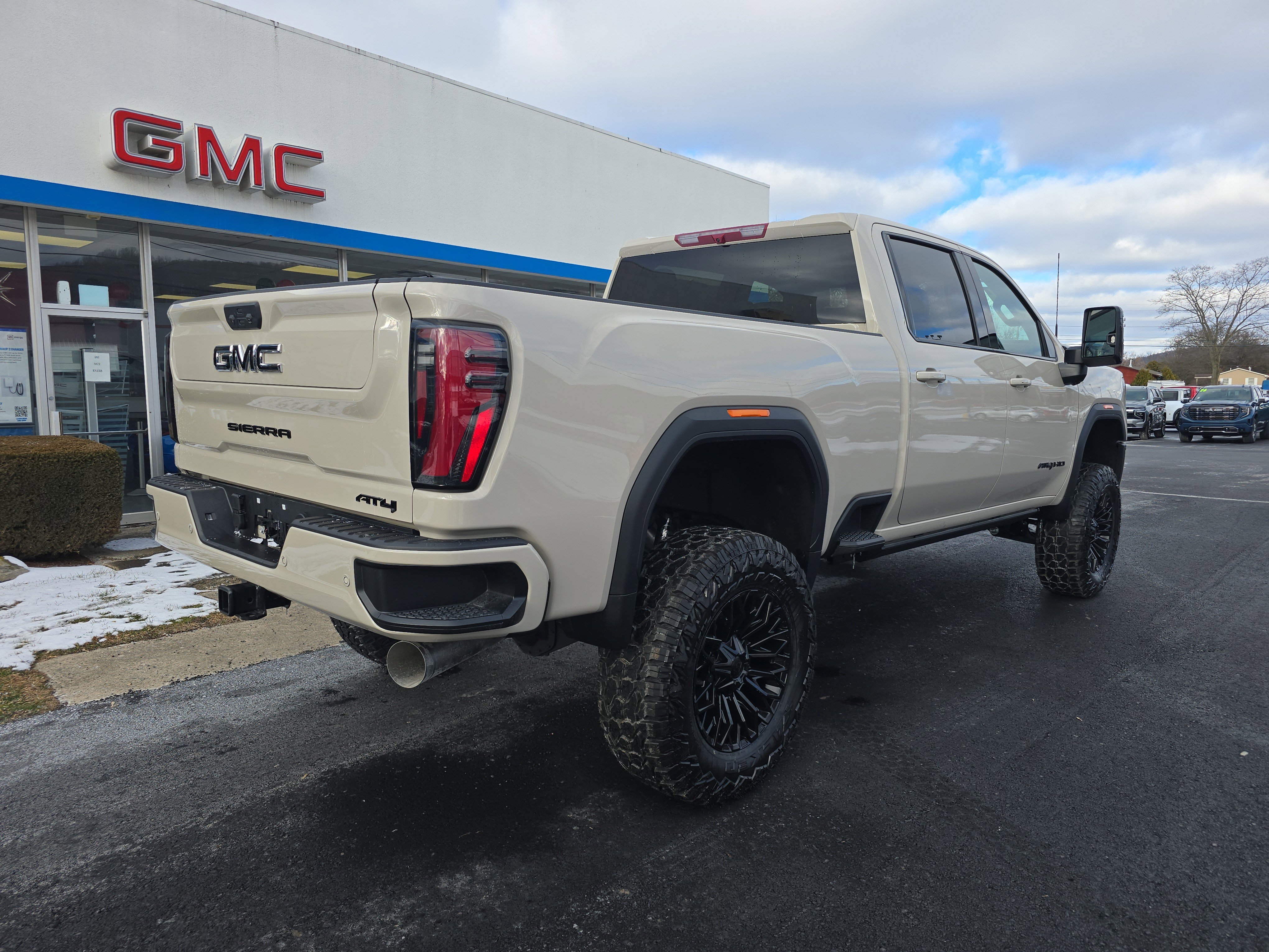 New 2026 GMC Sierra 2500 AT4 video 3
