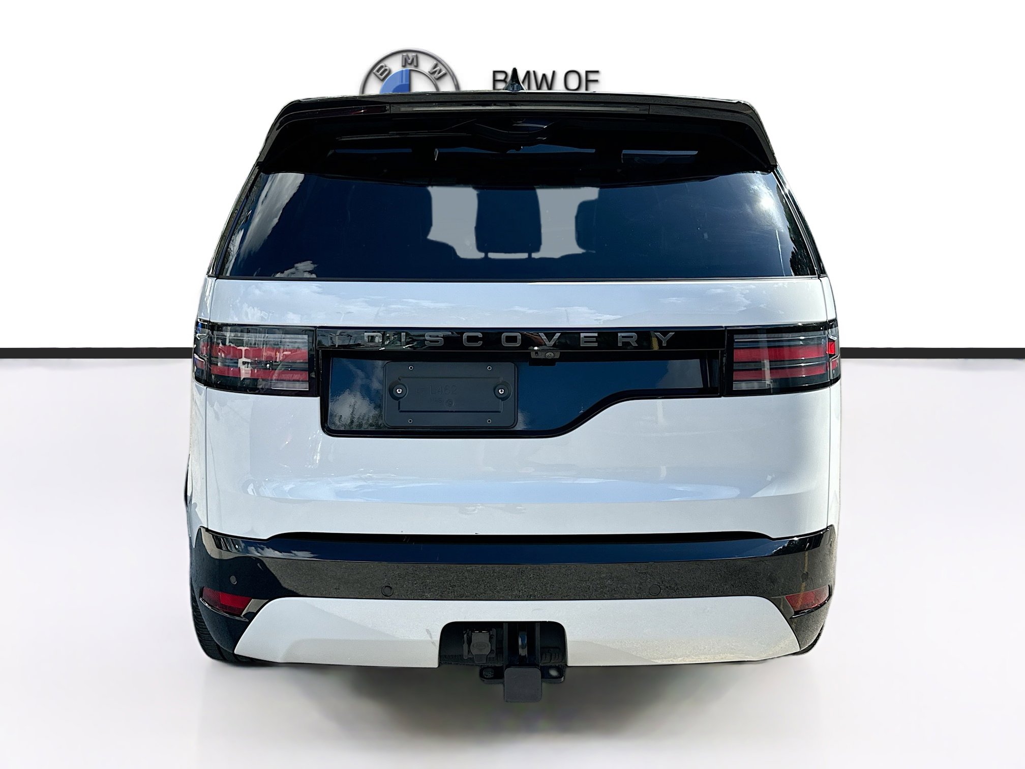 Used 2024 Land Rover Discovery Dynamic SE image 6