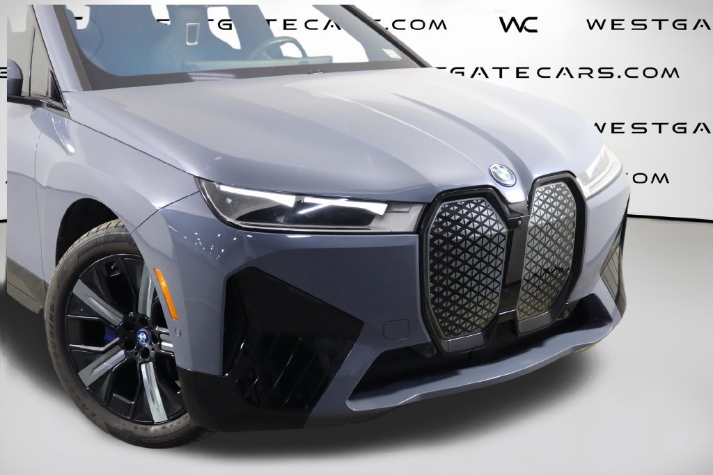 Used 2023 BMW iX xDrive50 w/ Premium Package AWD/4WD image 50