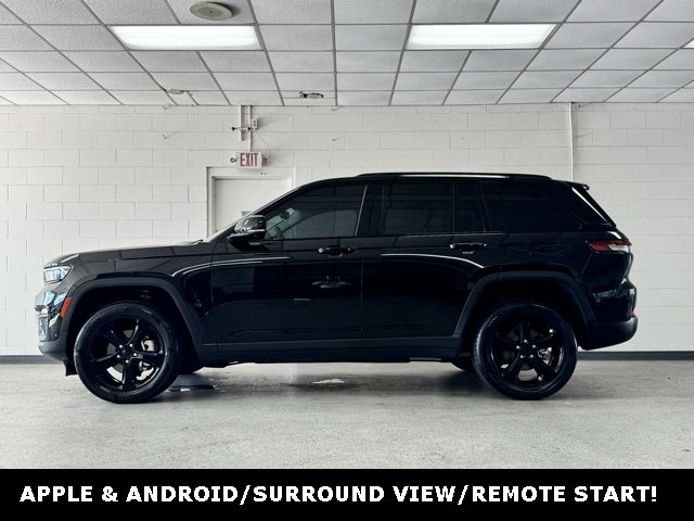 Used 2023 Jeep Grand Cherokee Limited w/ Luxury Tech Group II image 3