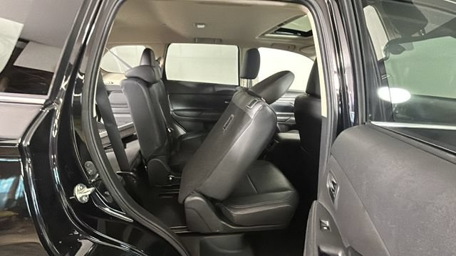 Used 2019 Mitsubishi Outlander GT AWD/4WD image 30